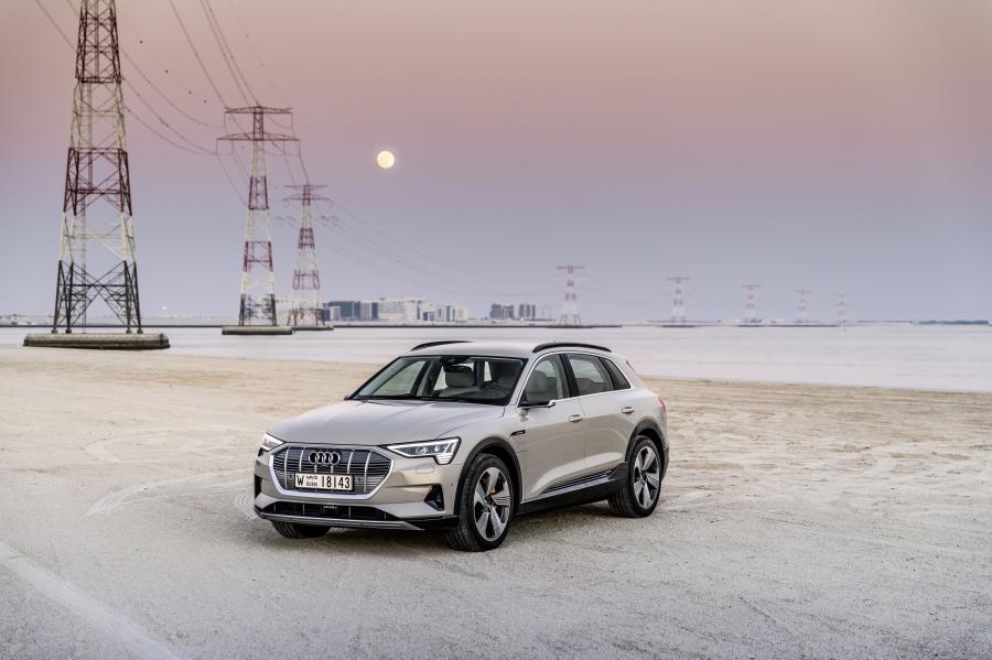  Audi e-tron 55 Quattro 2019 года  (WW) (фото 68 из 452)